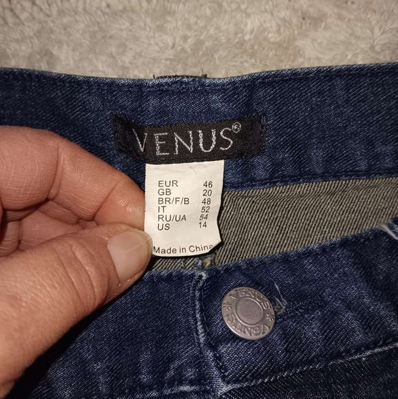 Venus jean shorts - Picture 2 of 4